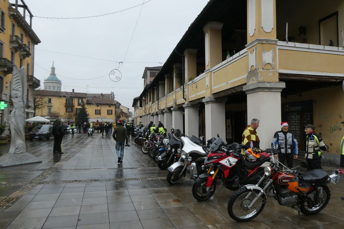 Moto Befana Magenta