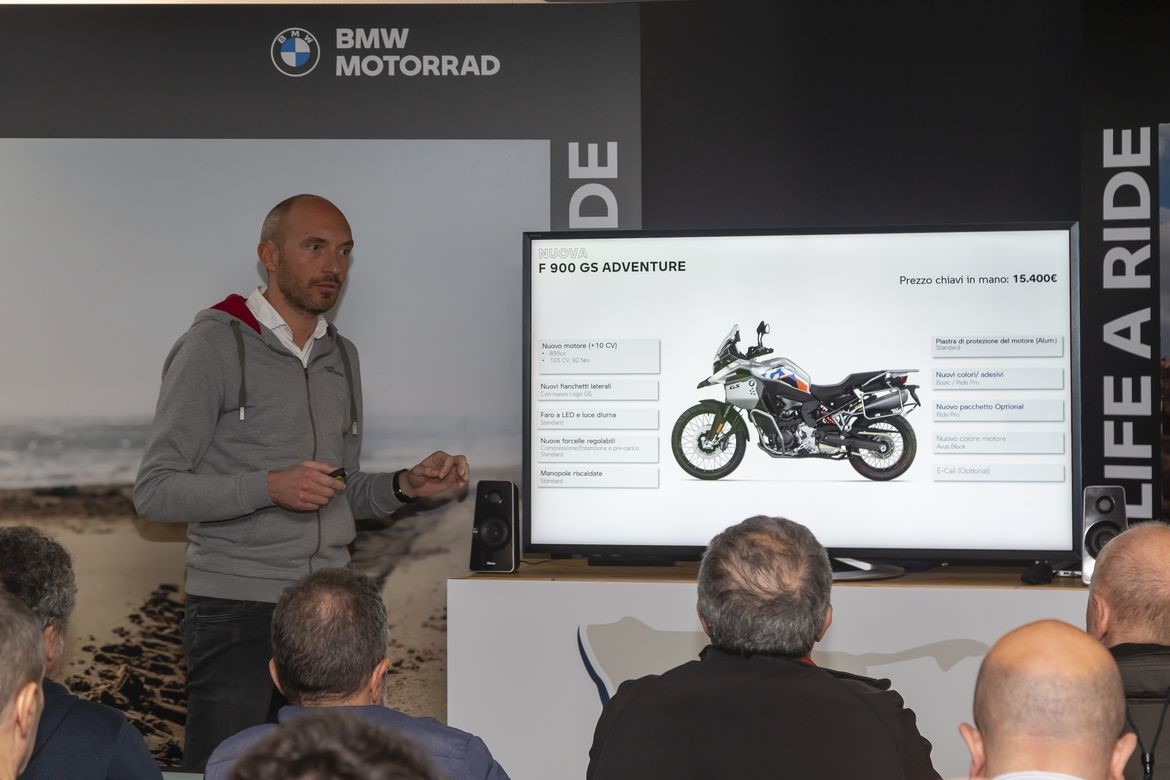 BMW F900GS ADV 1