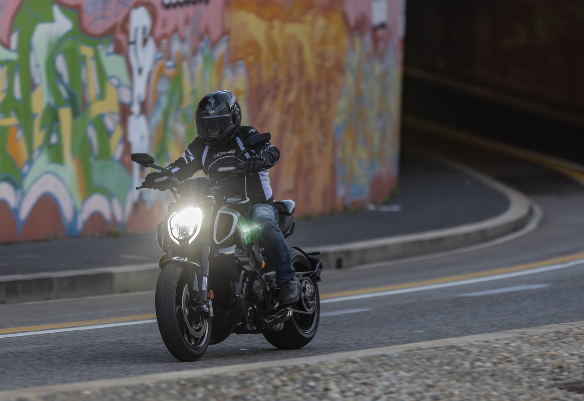 duacati diavel