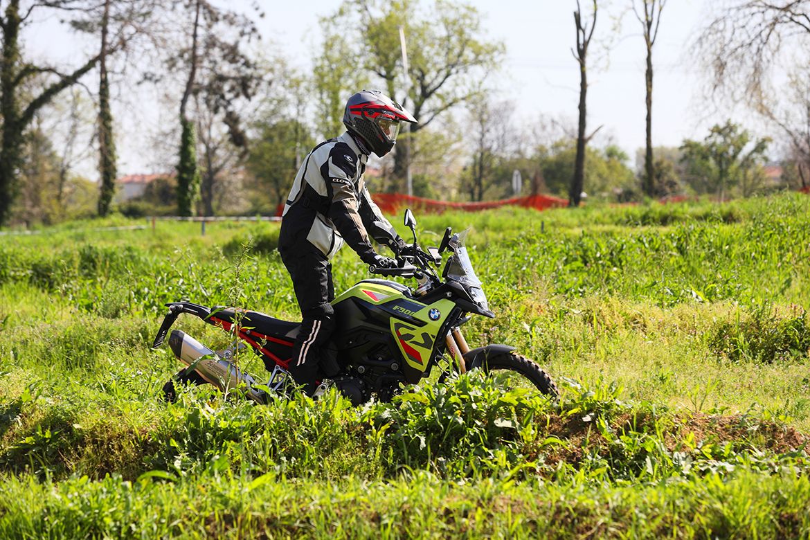 BMW F900GS 9