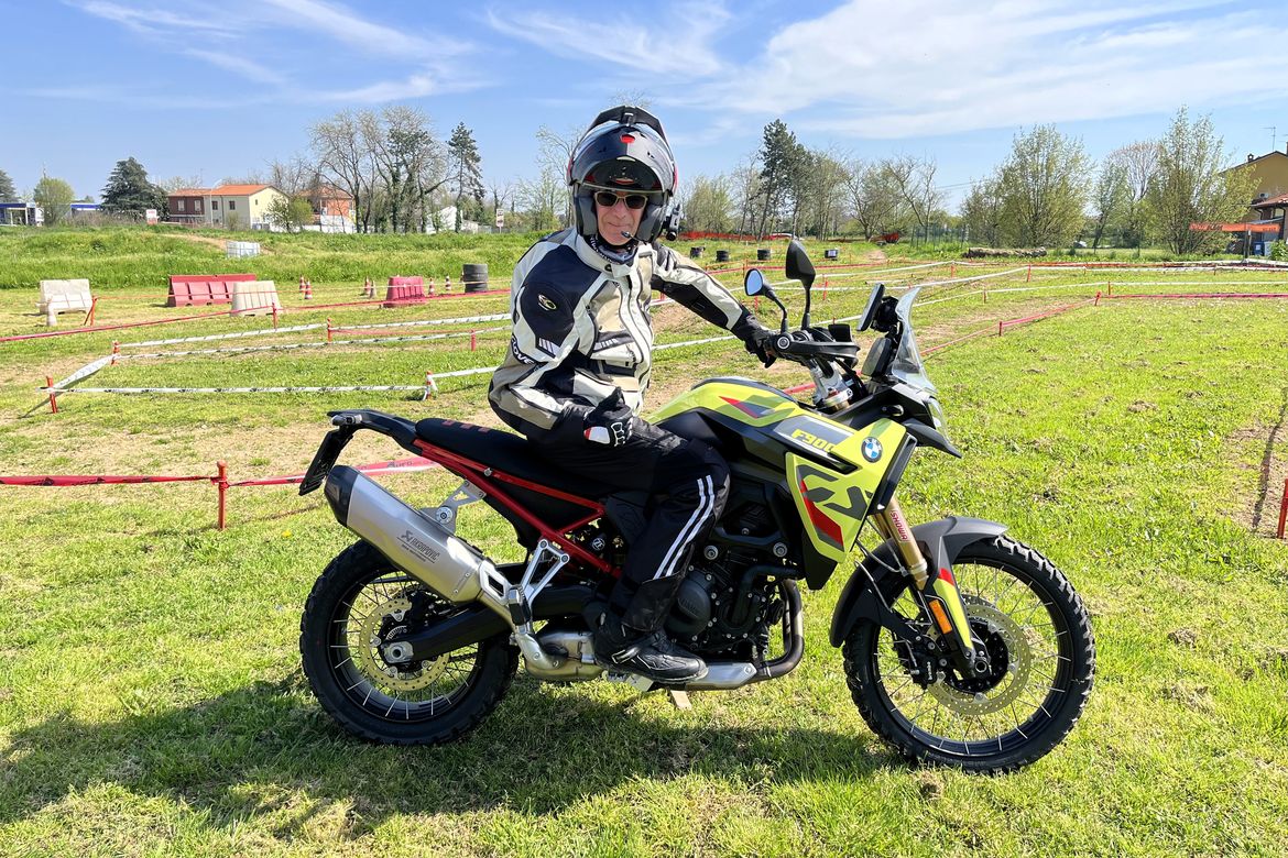 BMW F900GS 6