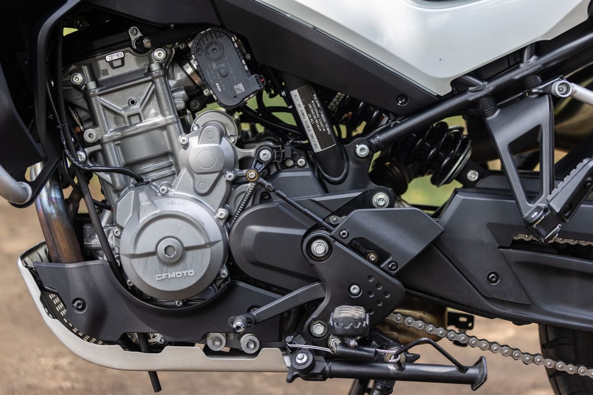 CFMoto 800MT 5 CFMoto 800MT 5