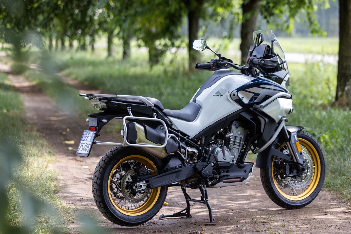 CFMoto 800MT 3 CFMoto 800MT 3