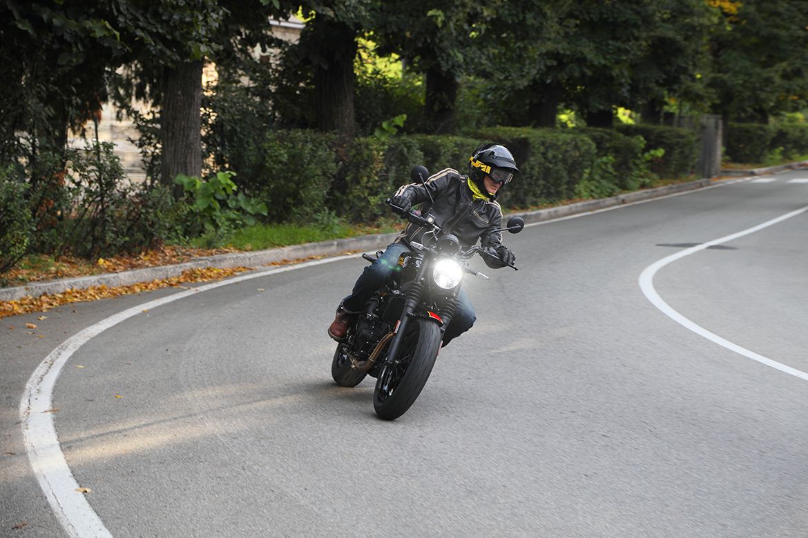 Royal Enfield Guerrilla 450 10