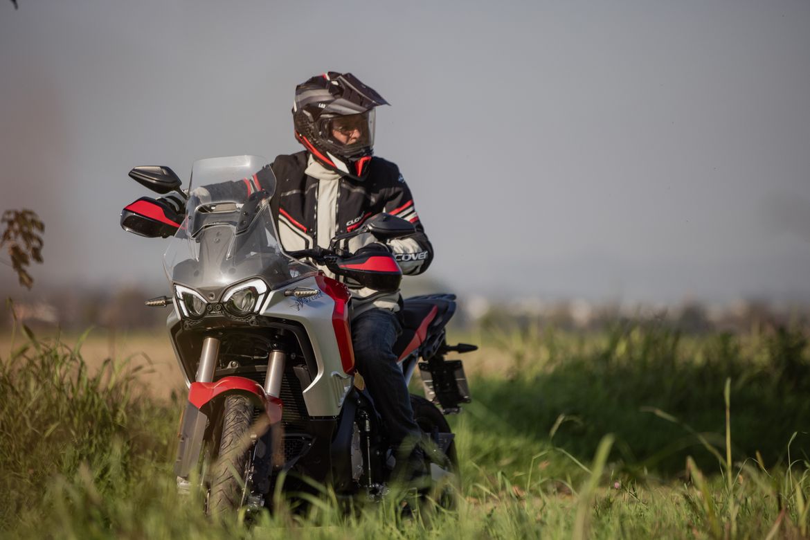Enduro Veloce 9 Enduro Veloce 9