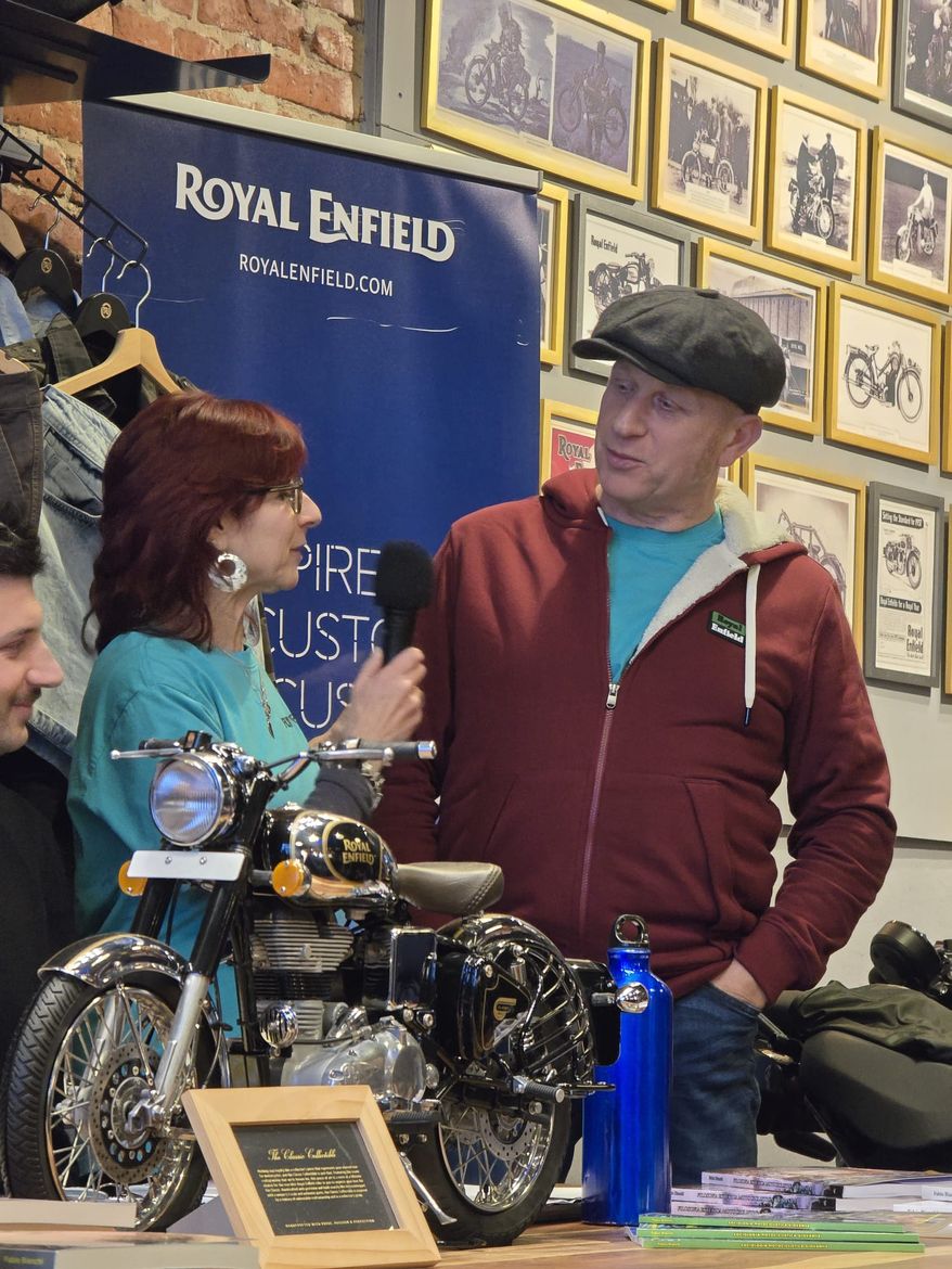 Pinuccia e Davide Royal enfield cremona
