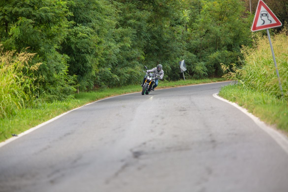 Kawasaki Z900SE 3