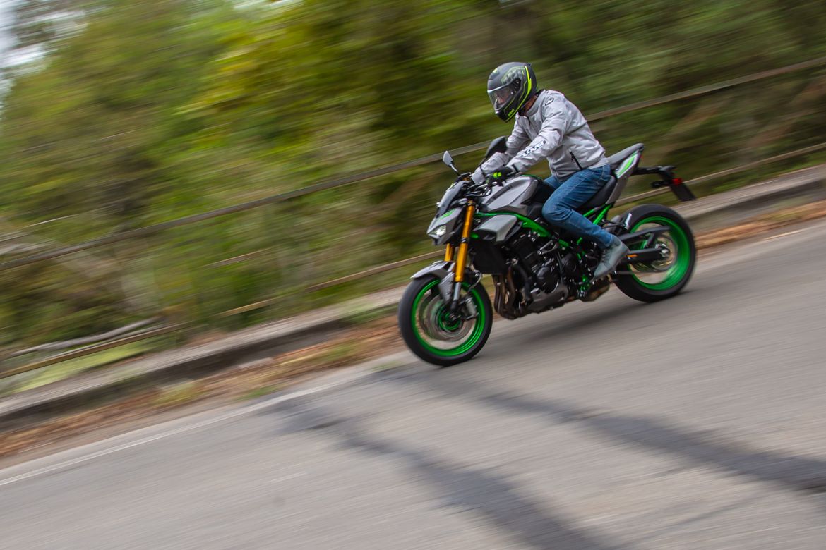 Kawasaki Z900SE 1