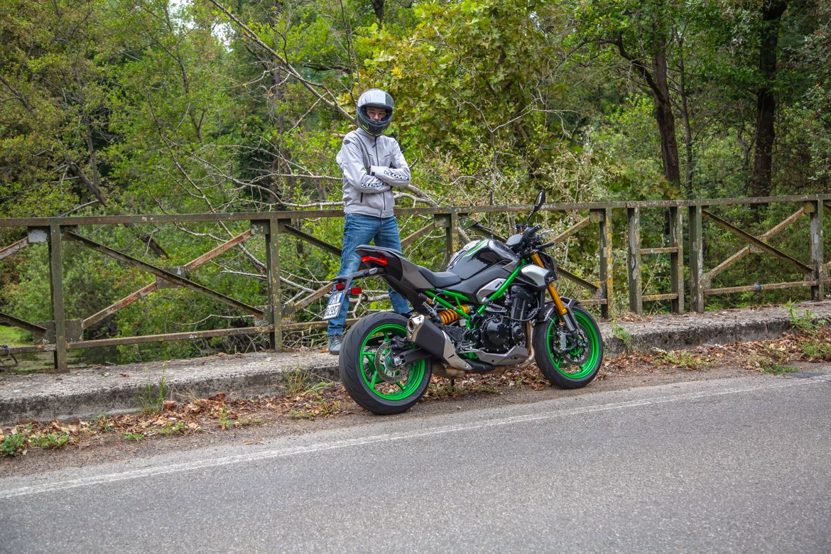 Kawasaki Z900SE 19