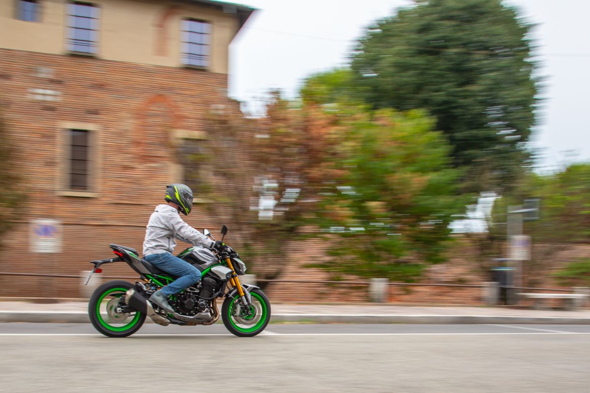 Kawasaki Z900SE 2