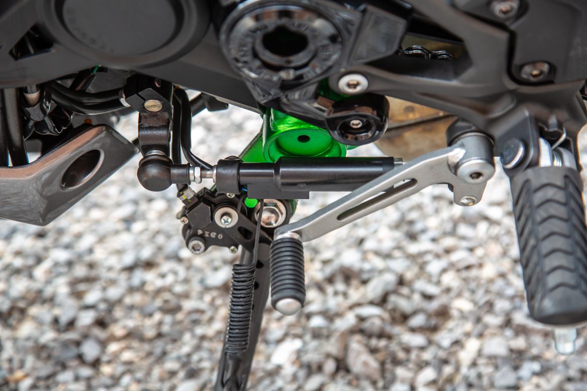 Kawasaki Z900SE 11