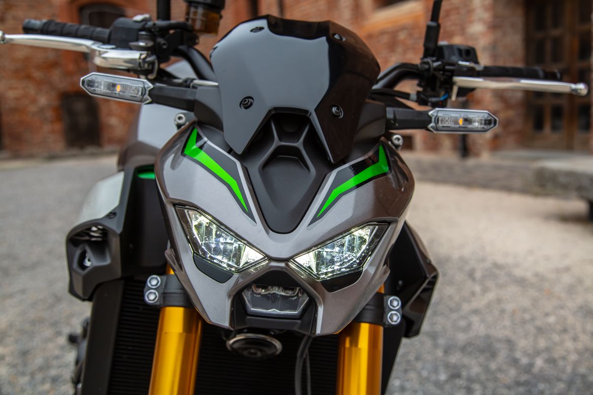 Kawasaki Z900SE 5