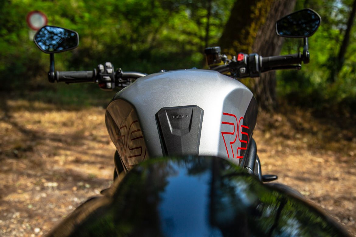 Speed Triple 1200 RS 9 Speed Triple 1200 RS 9