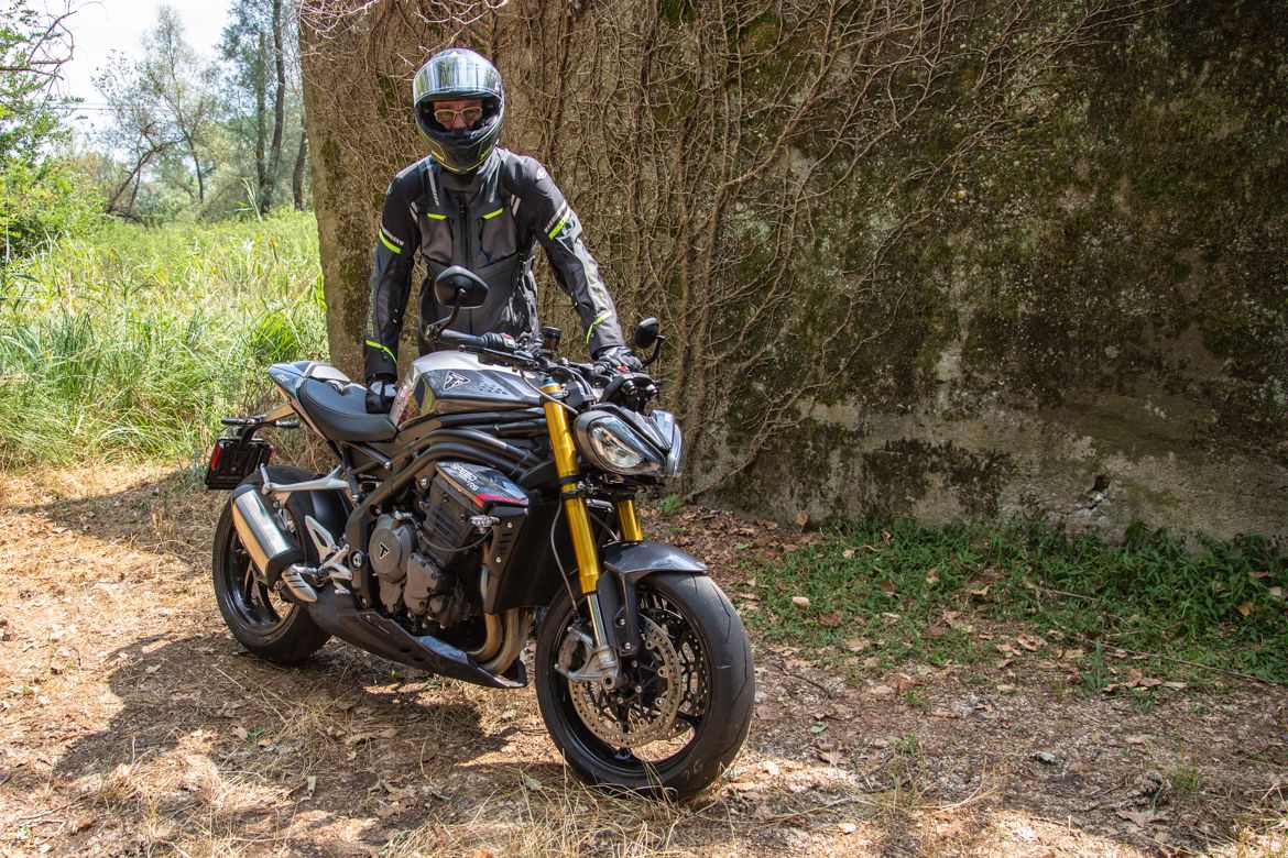 Speed Triple 1200 RS 7 Speed Triple 1200 RS 7