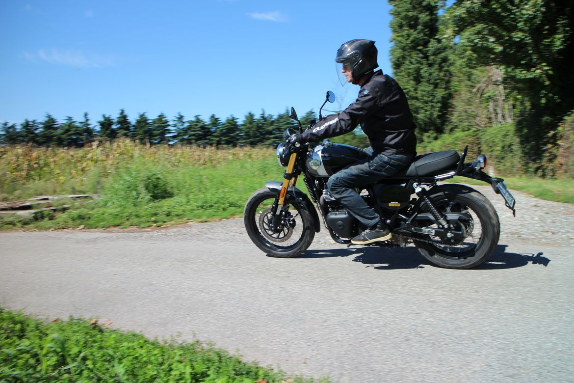 Royal Enfield Bear 650 10 Royal Enfield Bear 650 10