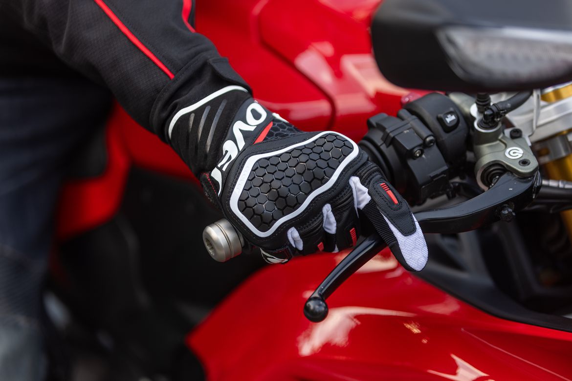 Test guanti Clover PREDATOR-2