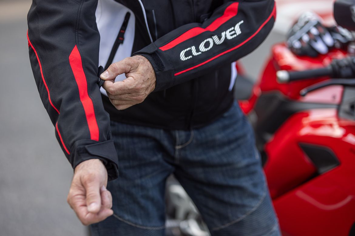 Clover Rainblade-3 wp 4 Clover Rainblade-3 wp 4