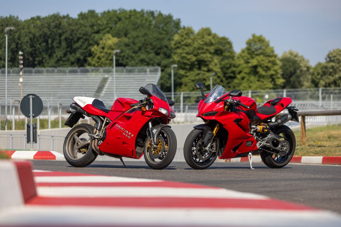 Ducati Panigale V2S 13