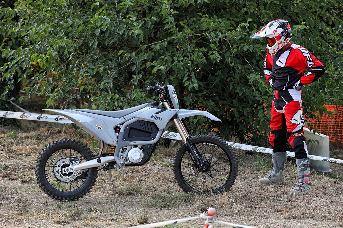 Test Kayo Cross eC21 18 kW