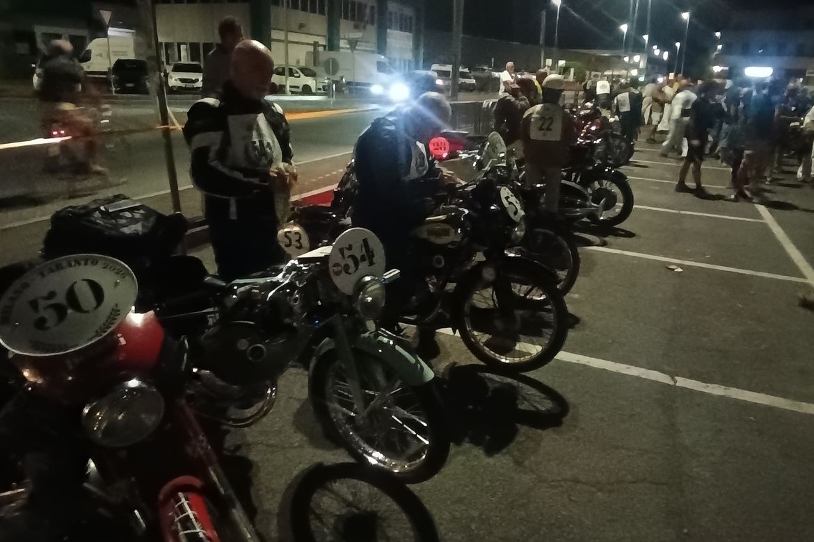Moto Day Crema