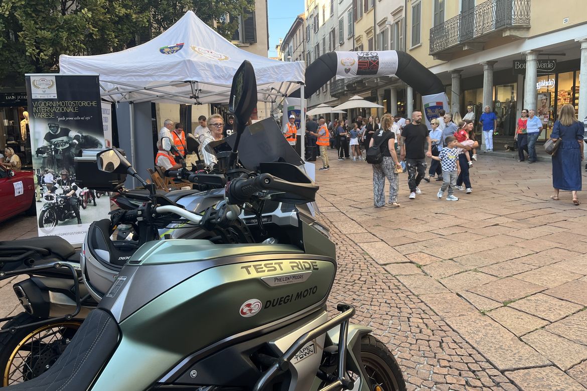 Sei giorni di Varese Phelon & Moore duegi moto