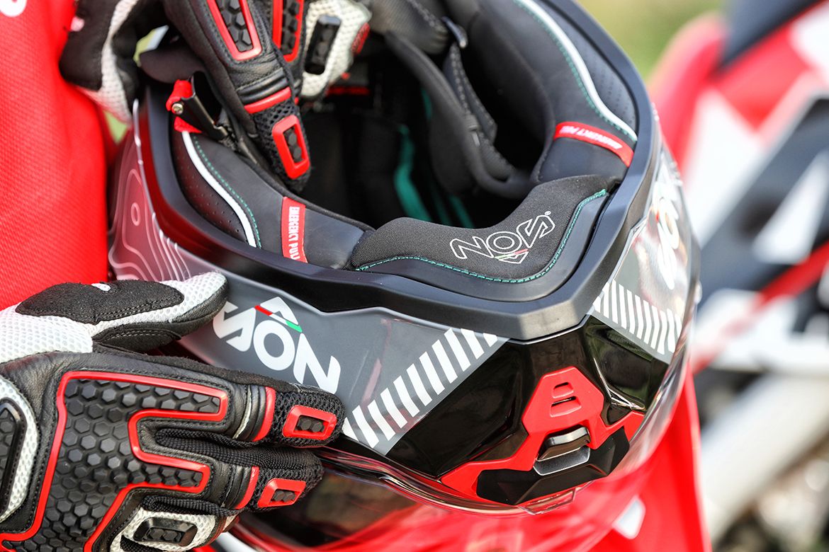 NOS Helmets NS-9 5 NOS Helmets NS-9 5