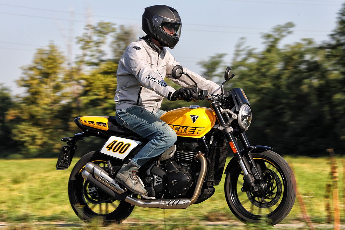 Triumph Tracker 400 10