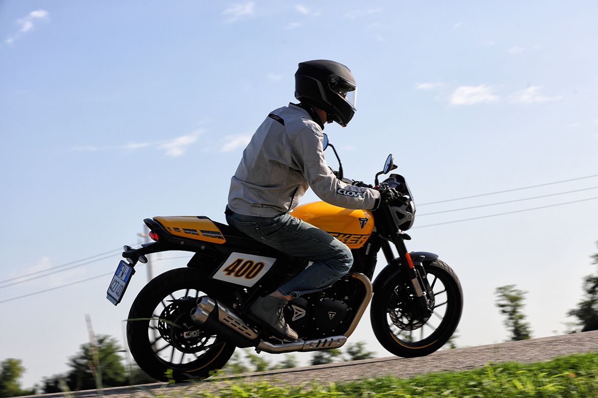 Triumph tracker 400 11