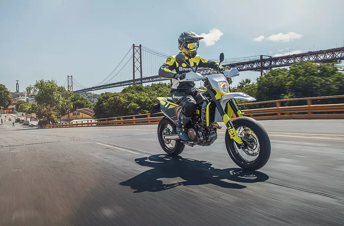Promozione Husqvarna Supermoto 701 2024 