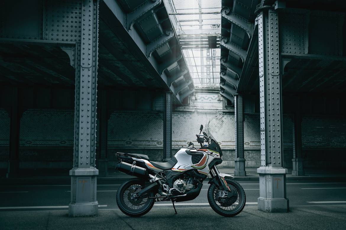 MV Agusta 5.5 tunnel