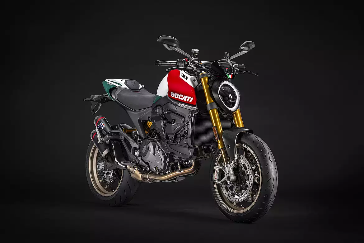Ducati Monster vista tre quarti Ducati Monster vista tre quarti