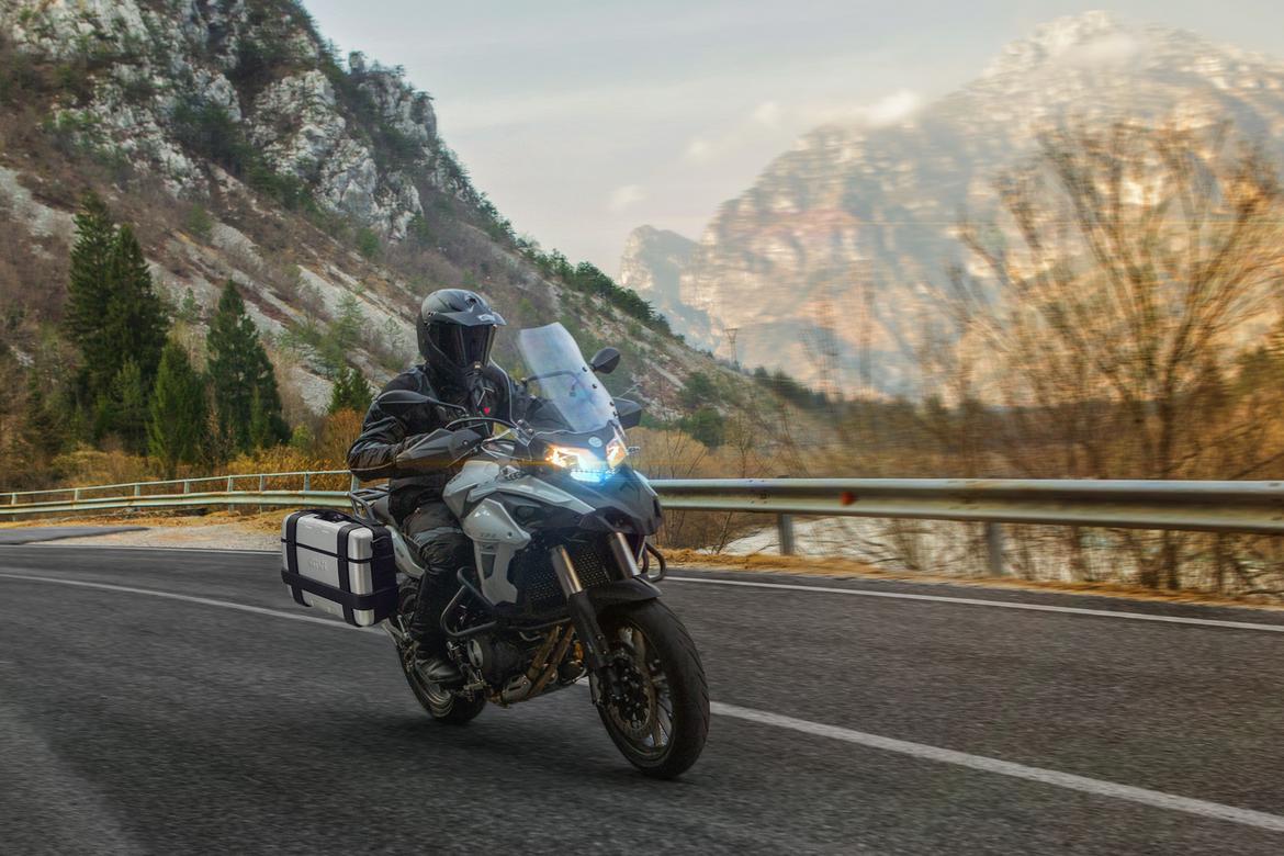 Benelli TRK 502