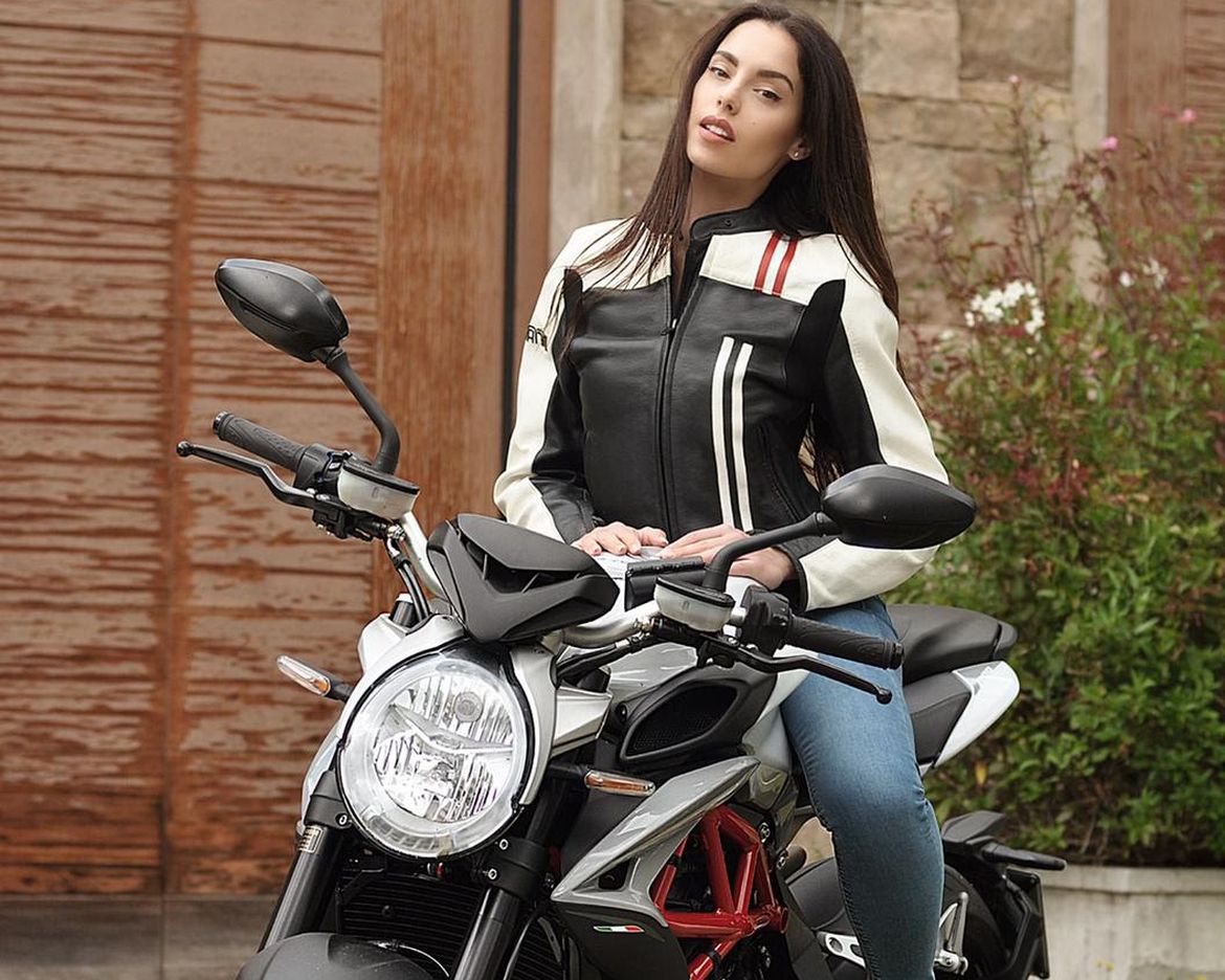 Carlotta Maggiorana e MV Agusta