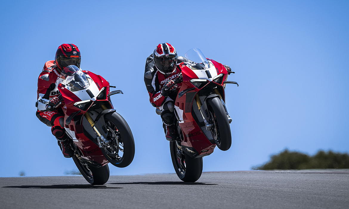 ducati panigale v4r frontale ducati panigale v4r frontale