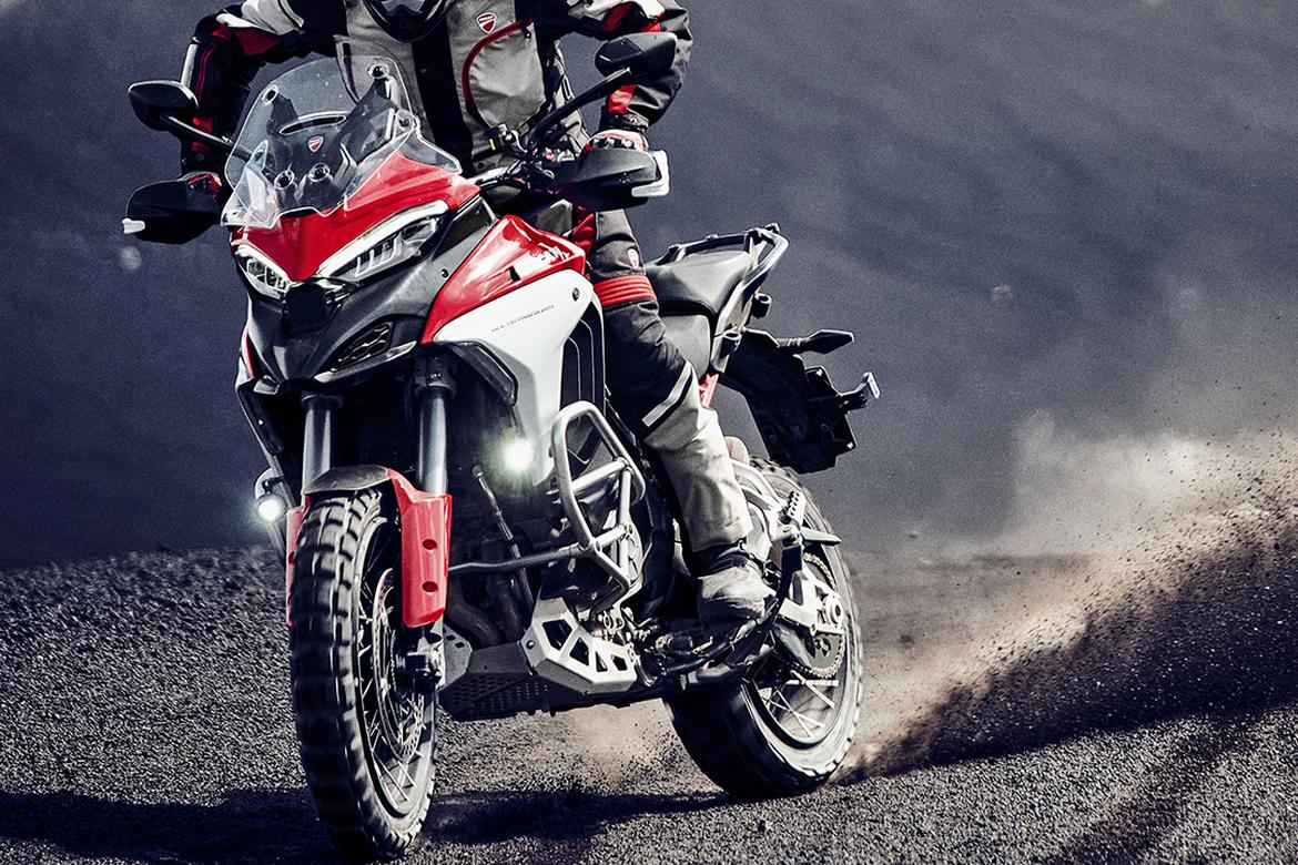 Pirelli e Ducati Multistrada V4