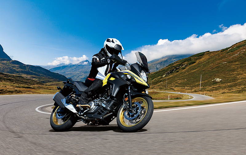 Suzuki V-Strom 650 2021 tornante Suzuki V-Strom 650 2021 tornante