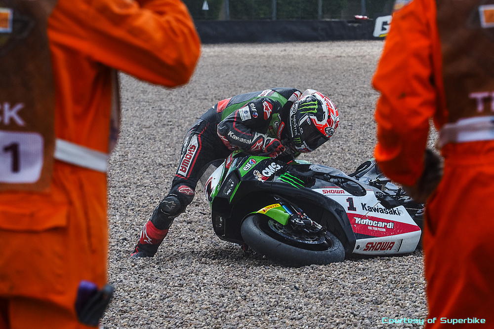 La caduta di Jonathan Rea La caduta di Jonathan Rea