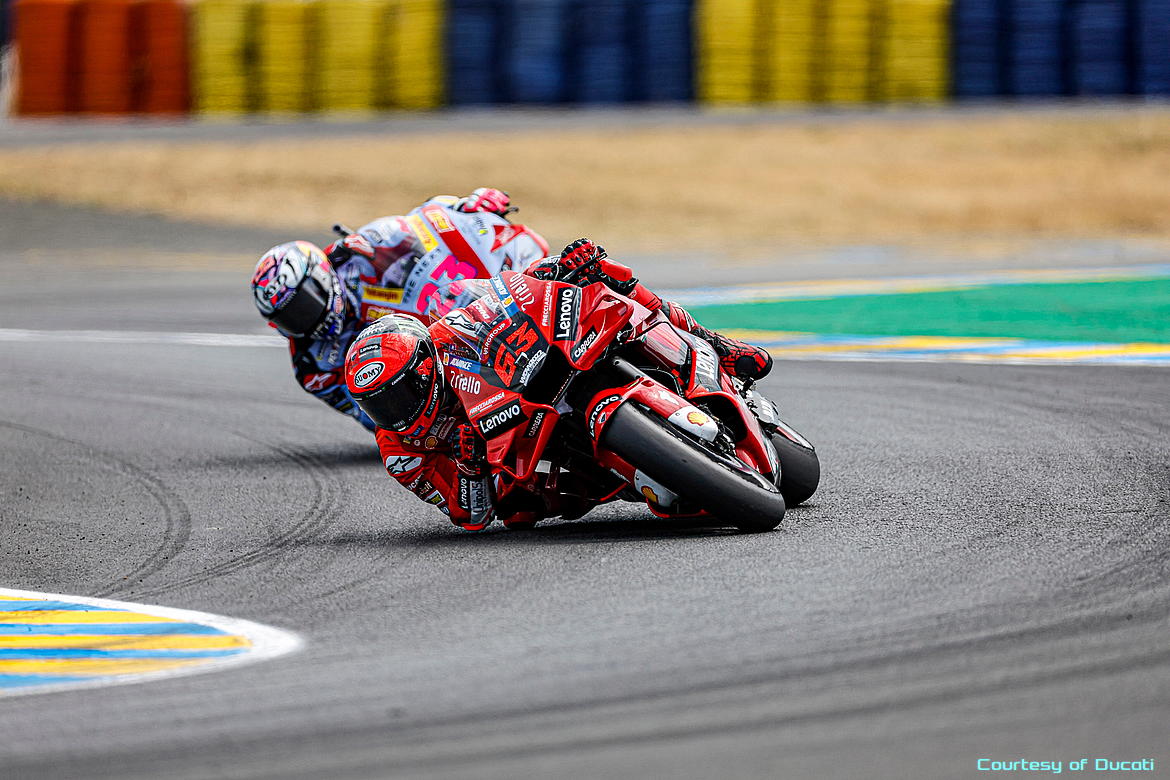 Bagnaia vs Bastianini Bagnaia vs Bastianini