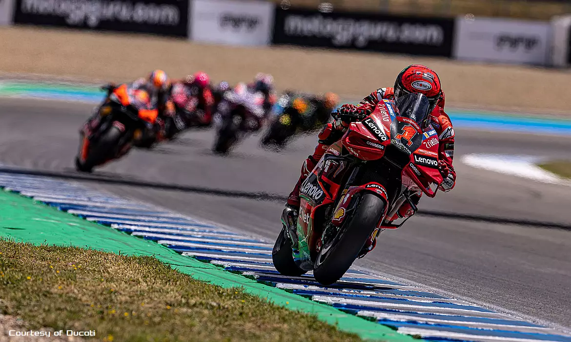 MotoGP Kerez Bagnaia stacca KTM