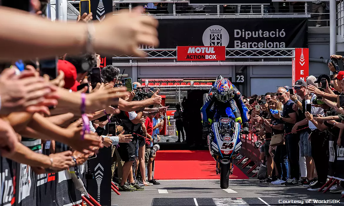 Superbike Barcellona Toprak Stoppie