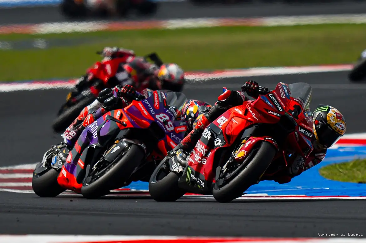 MotoGP Bagnaia contro Martin